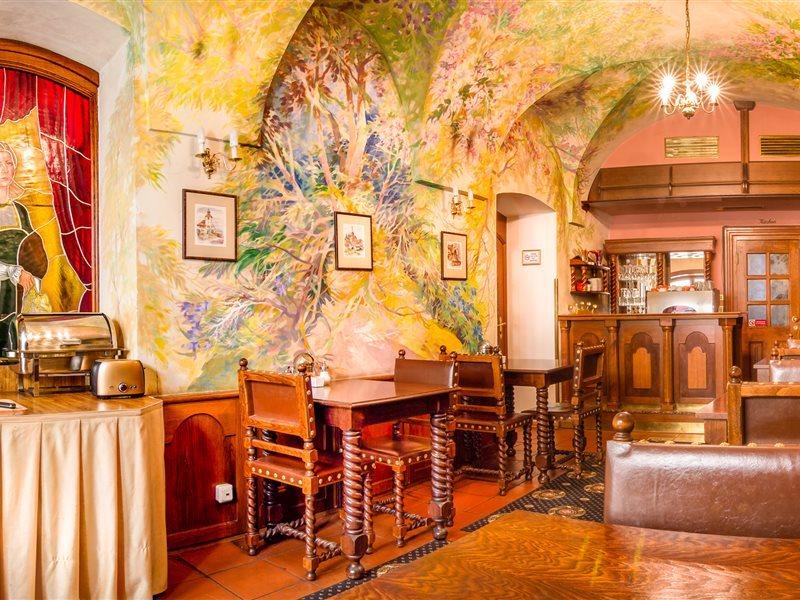The King Charles Hotel